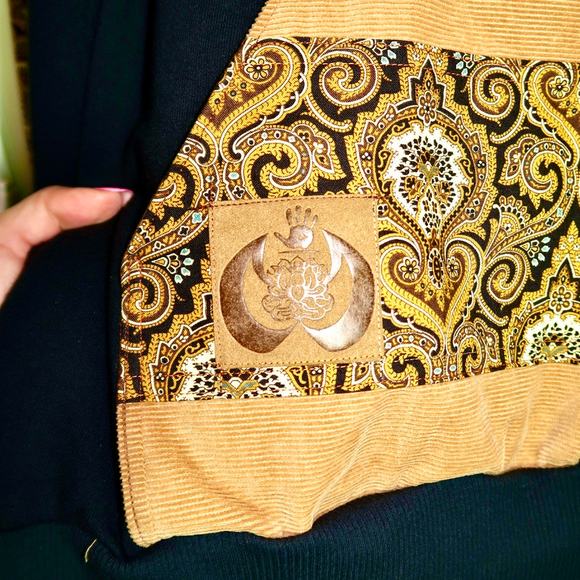 Lobo The Kuza V.2 oversized XL black fabric gold floral or paisley-like pattern - Picture 2 of 6